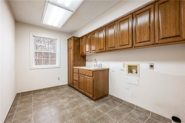 13 Evans Lane, Bella Vista, AR 72715