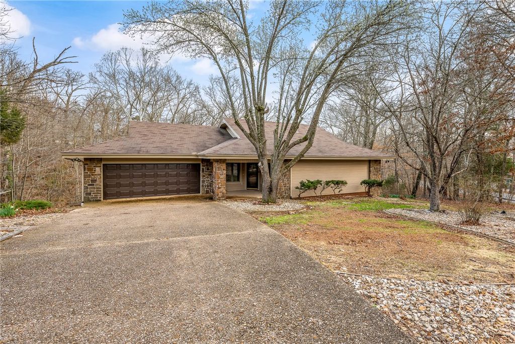 13 Evans Lane, Bella Vista, AR 72715