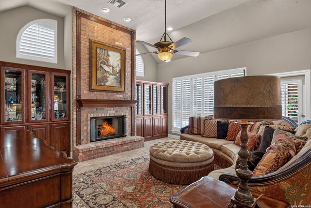 11 Westerleigh, San Antonio, TX 78218