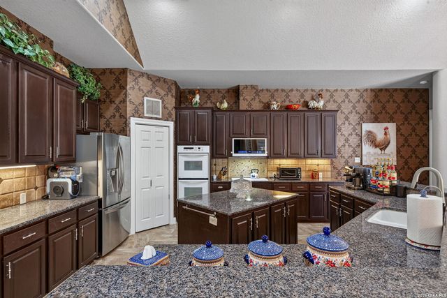 11 Westerleigh, San Antonio, TX 78218