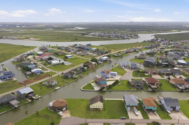 166 Sand Shoals Road, Freeport, TX 77541