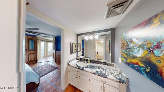 520 Beach Boulevard, 501, Biloxi, MS 39530