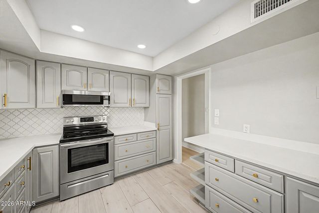 7405 N VIA CAMELLO DEL NORTE -- 134, Scottsdale, AZ 85258