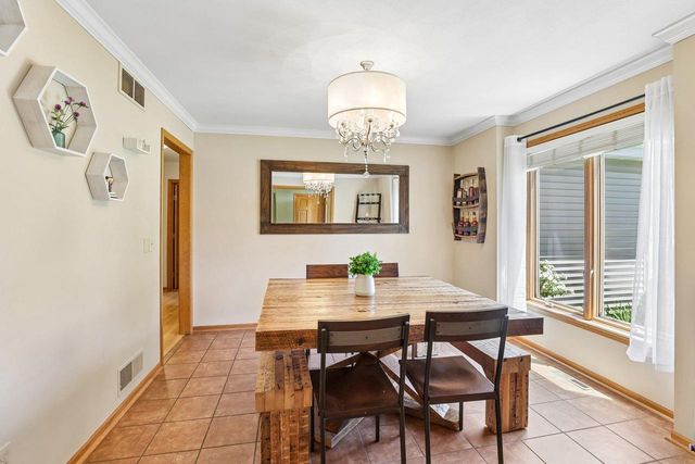 4230 Redtail Pass, Middleton, WI 53562