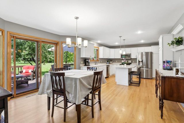 4230 Redtail Pass, Middleton, WI 53562