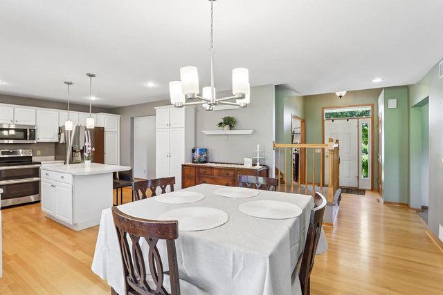 4230 Redtail Pass, Middleton, WI 53562