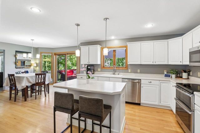 4230 Redtail Pass, Middleton, WI 53562