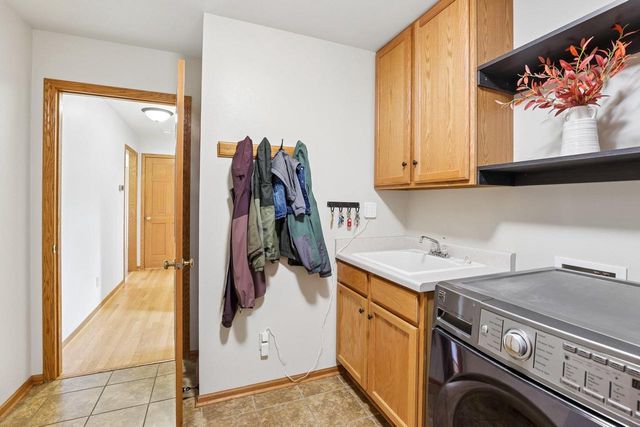 4230 Redtail Pass, Middleton, WI 53562