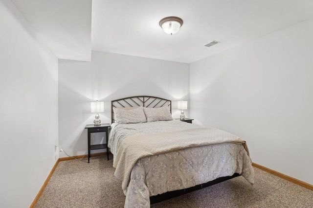 4230 Redtail Pass, Middleton, WI 53562