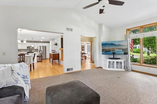 4230 Redtail Pass, Middleton, WI 53562