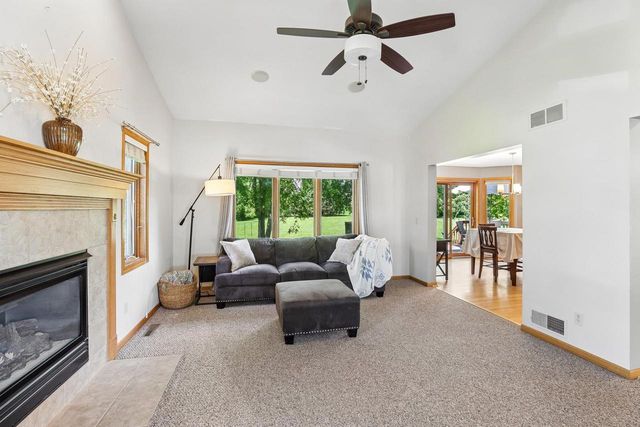 4230 Redtail Pass, Middleton, WI 53562