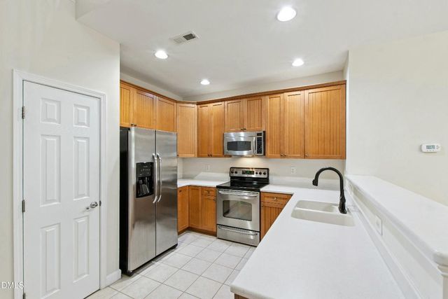 807 Swan Neck Lane, Raleigh, NC 27615