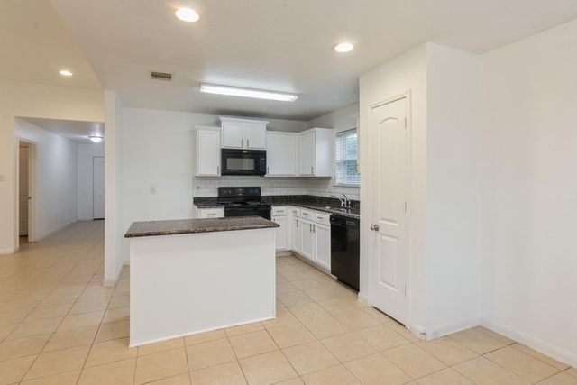 5103 Cottage Creek Lane, Rosenberg, TX 77469