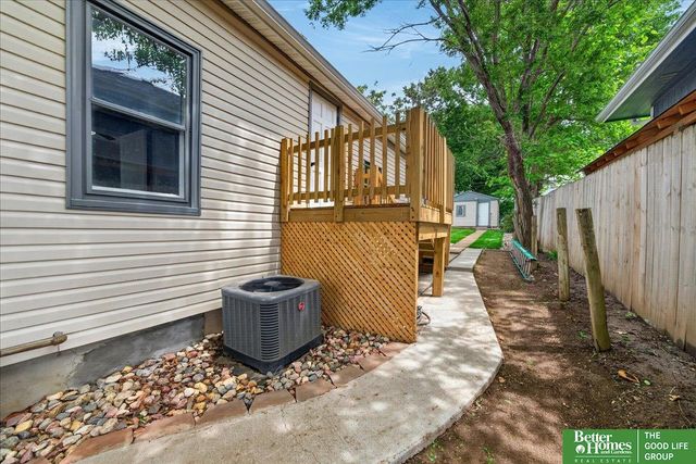 4223 S 23rd Street, Omaha, NE 68107