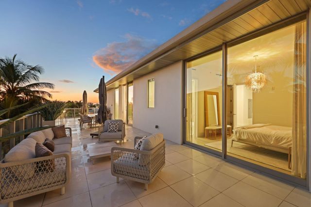 1625 S Ocean Boulevard 11, Delray Beach, FL 33483