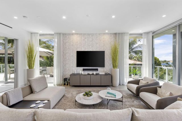 1625 S Ocean Boulevard 11, Delray Beach, FL 33483