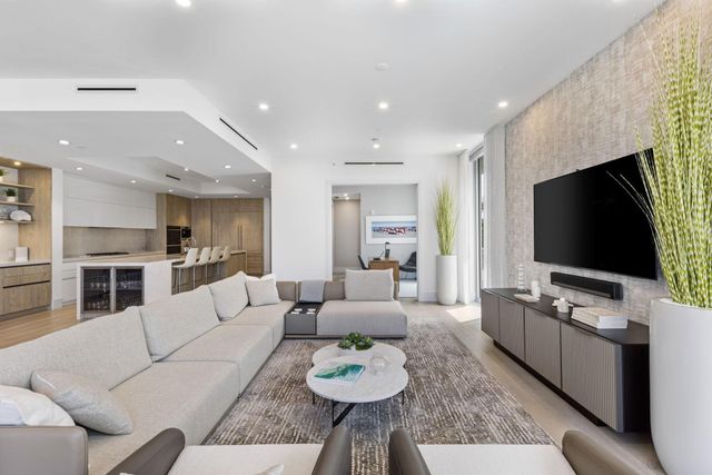 1625 S Ocean Boulevard 11, Delray Beach, FL 33483