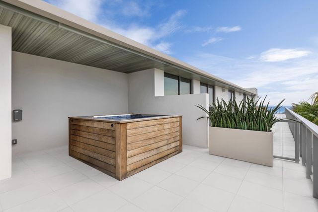 1625 S Ocean Boulevard 11, Delray Beach, FL 33483