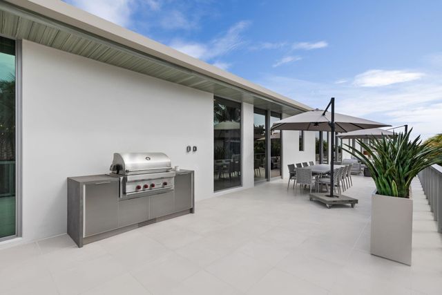 1625 S Ocean Boulevard 11, Delray Beach, FL 33483