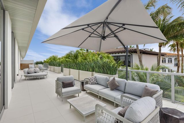 1625 S Ocean Boulevard 11, Delray Beach, FL 33483