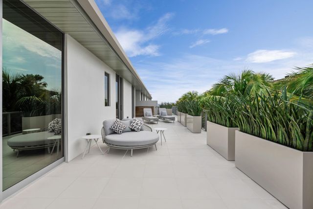 1625 S Ocean Boulevard 11, Delray Beach, FL 33483