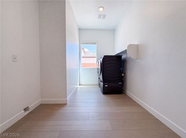 8219 Gusty Brook Street, Las Vegas, NV 89113