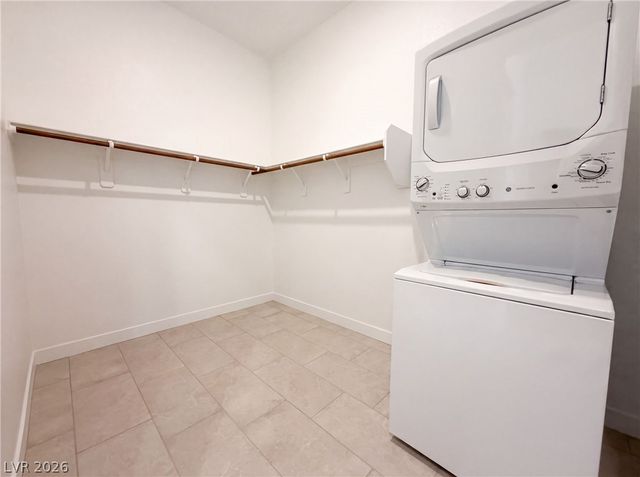 8219 Gusty Brook Street, Las Vegas, NV 89113