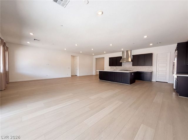 8219 Gusty Brook Street, Las Vegas, NV 89113