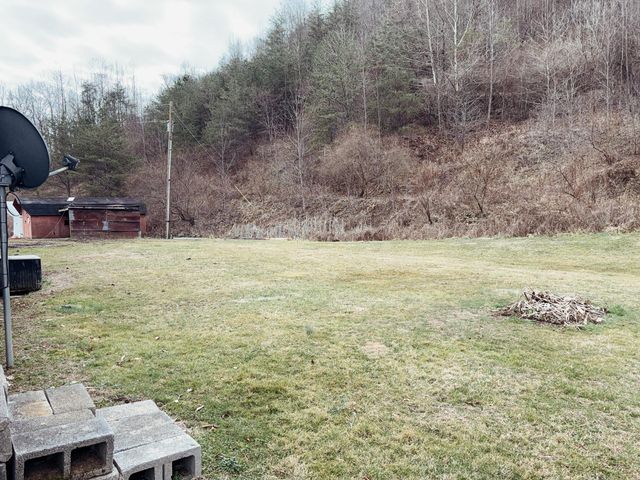 106 Honda Lane, Flat Lick, KY 40935