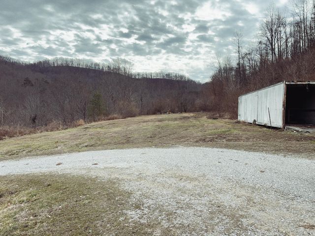106 Honda Lane, Flat Lick, KY 40935
