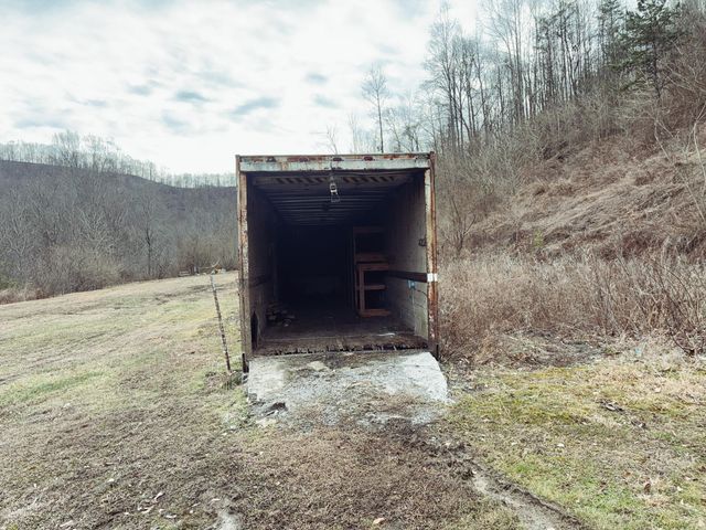 106 Honda Lane, Flat Lick, KY 40935