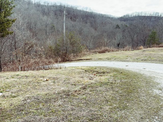 106 Honda Lane, Flat Lick, KY 40935