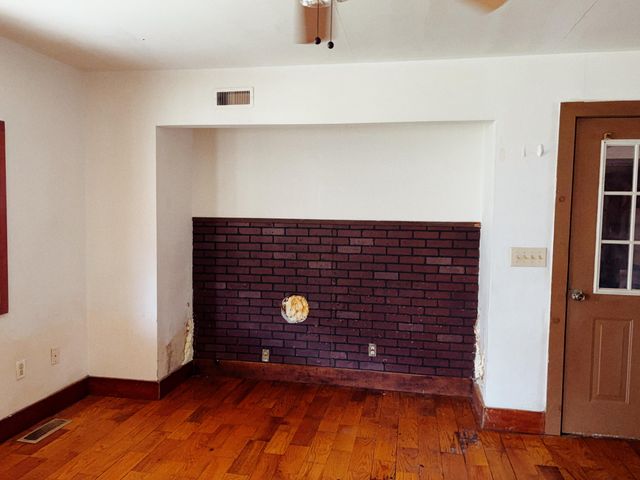 106 Honda Lane, Flat Lick, KY 40935