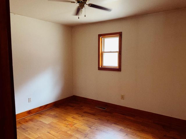 106 Honda Lane, Flat Lick, KY 40935