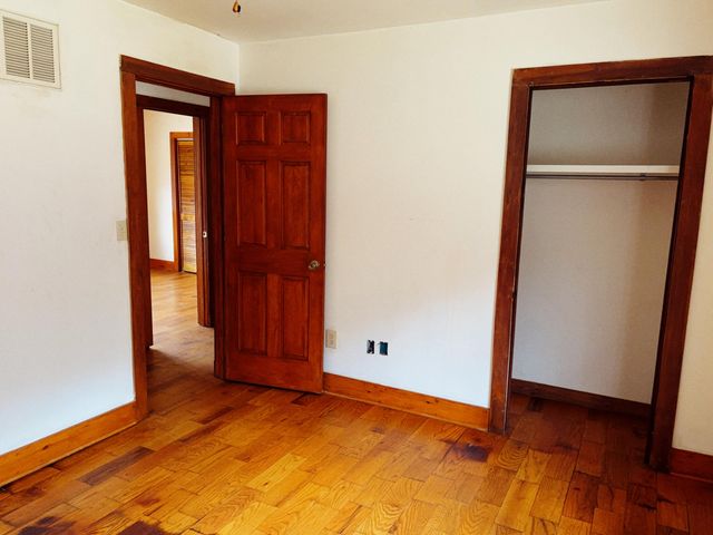 106 Honda Lane, Flat Lick, KY 40935