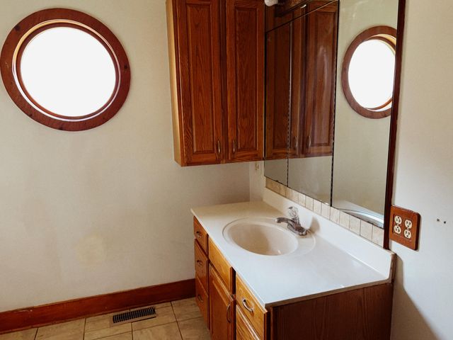 106 Honda Lane, Flat Lick, KY 40935