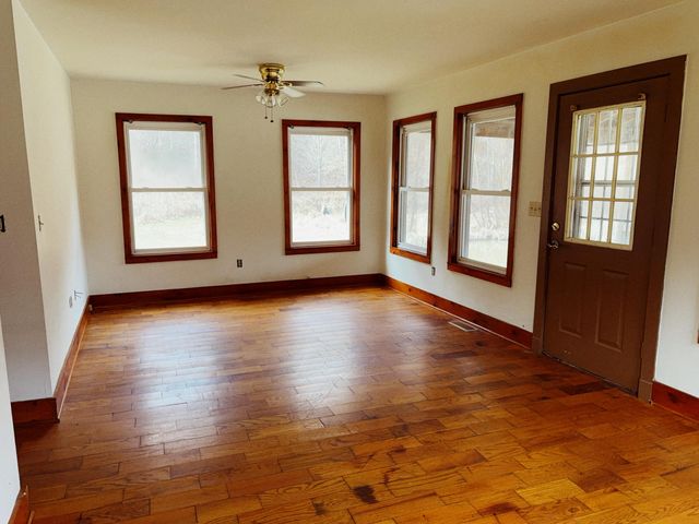 106 Honda Lane, Flat Lick, KY 40935