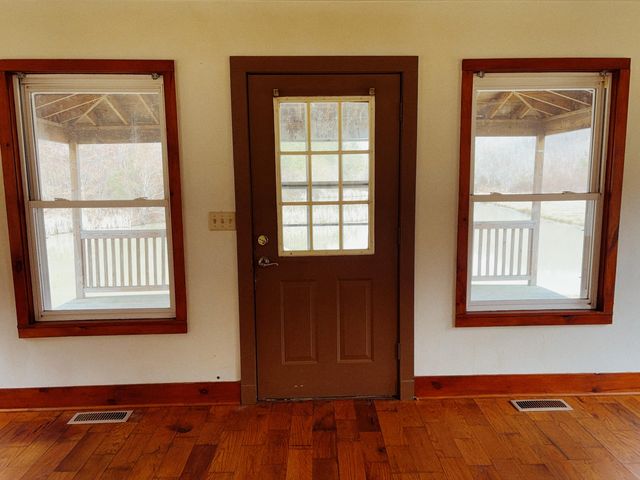 106 Honda Lane, Flat Lick, KY 40935