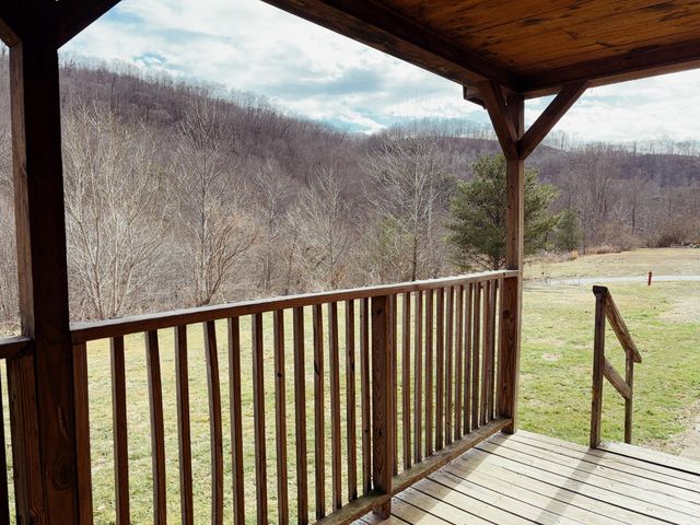 106 Honda Lane, Flat Lick, KY 40935