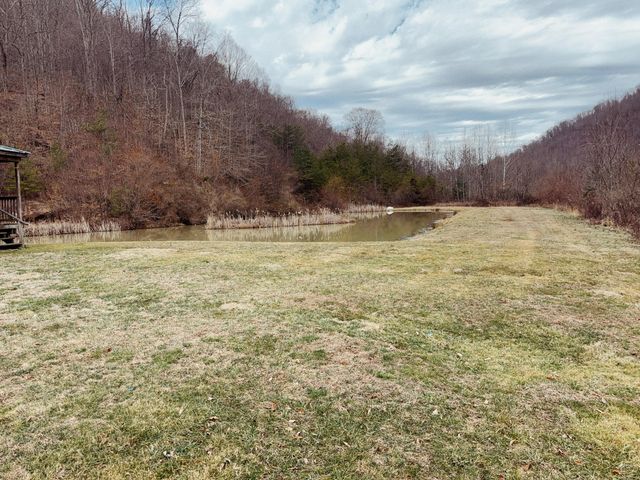 106 Honda Lane, Flat Lick, KY 40935
