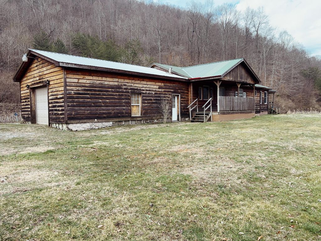 106 Honda Lane, Flat Lick, KY 40935