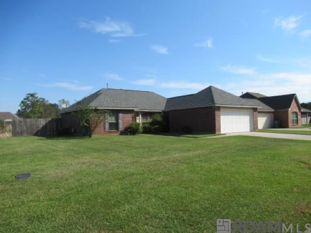 12727 Bonnie Bleu Dr, Denham Springs, LA 70726