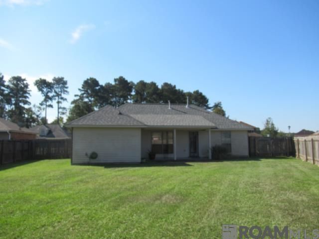 12727 Bonnie Bleu Dr, Denham Springs, LA 70726