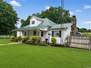 300 W Hinkley St, Brookland, AR 72417