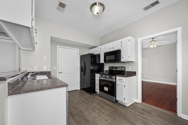 2634 Sewanee Pl, Murfreesboro, TN 37128