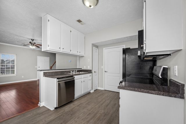 2634 Sewanee Pl, Murfreesboro, TN 37128