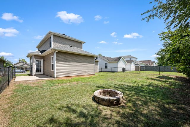 2634 Sewanee Pl, Murfreesboro, TN 37128