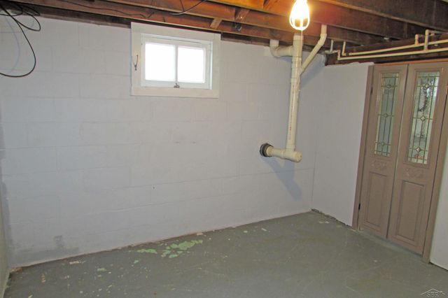 130 Bacon Road, Saginaw, MI 48609