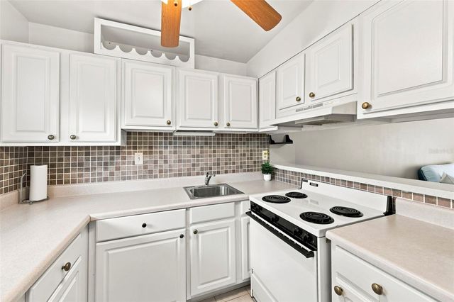 2625 STATE ROAD 590 1332, Clearwater, FL 33759