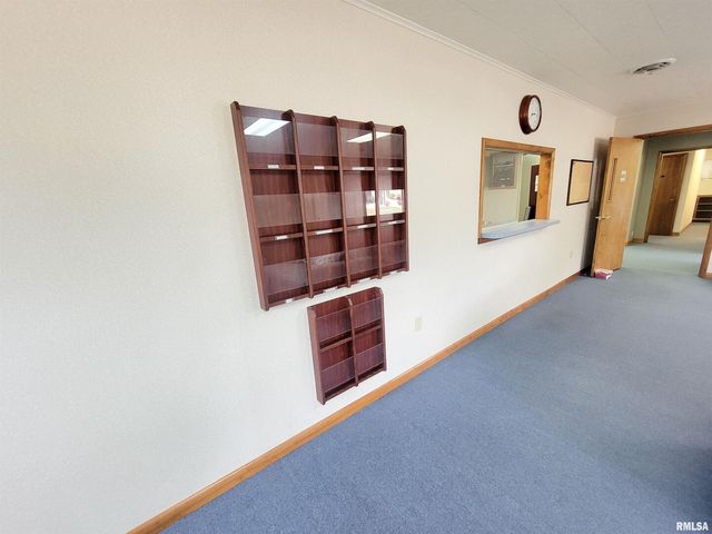 119 W 2ND Street, Flora, IL 62839